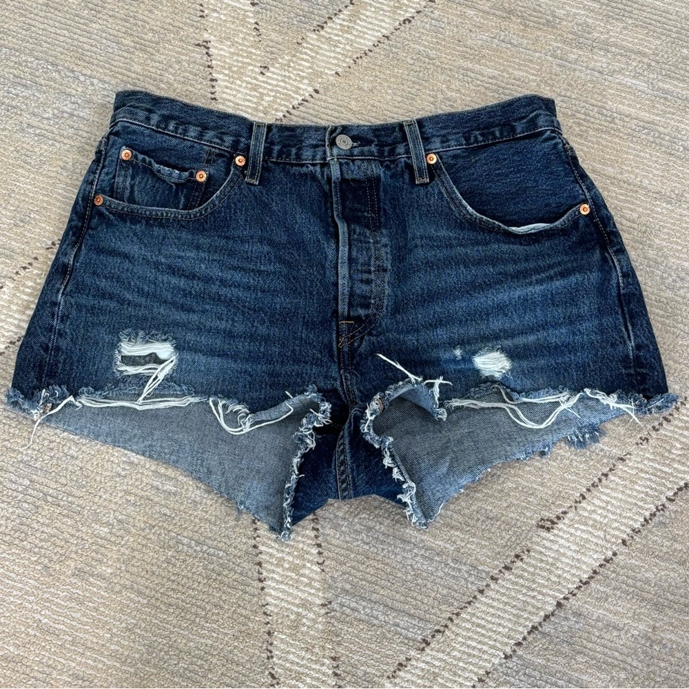 LEVI’S 501 High Rise Jean Shorts (Size W32)